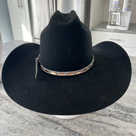 16 Best Cowboy Hat Brands: Find Top Quality Hat Companies  Men Women Rodeo Felt Cowboy Hat with Western Belt Decor Vintage Innovation Hats